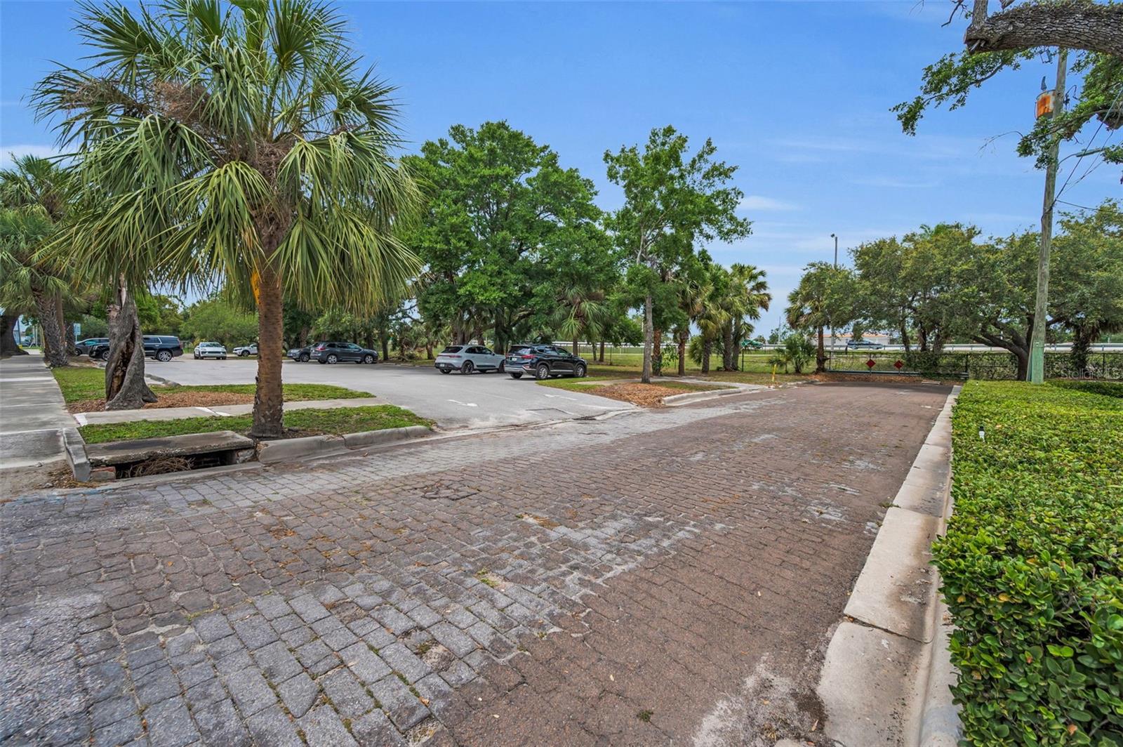 1009 W PLATT ST, TAMPA, FL, 33606