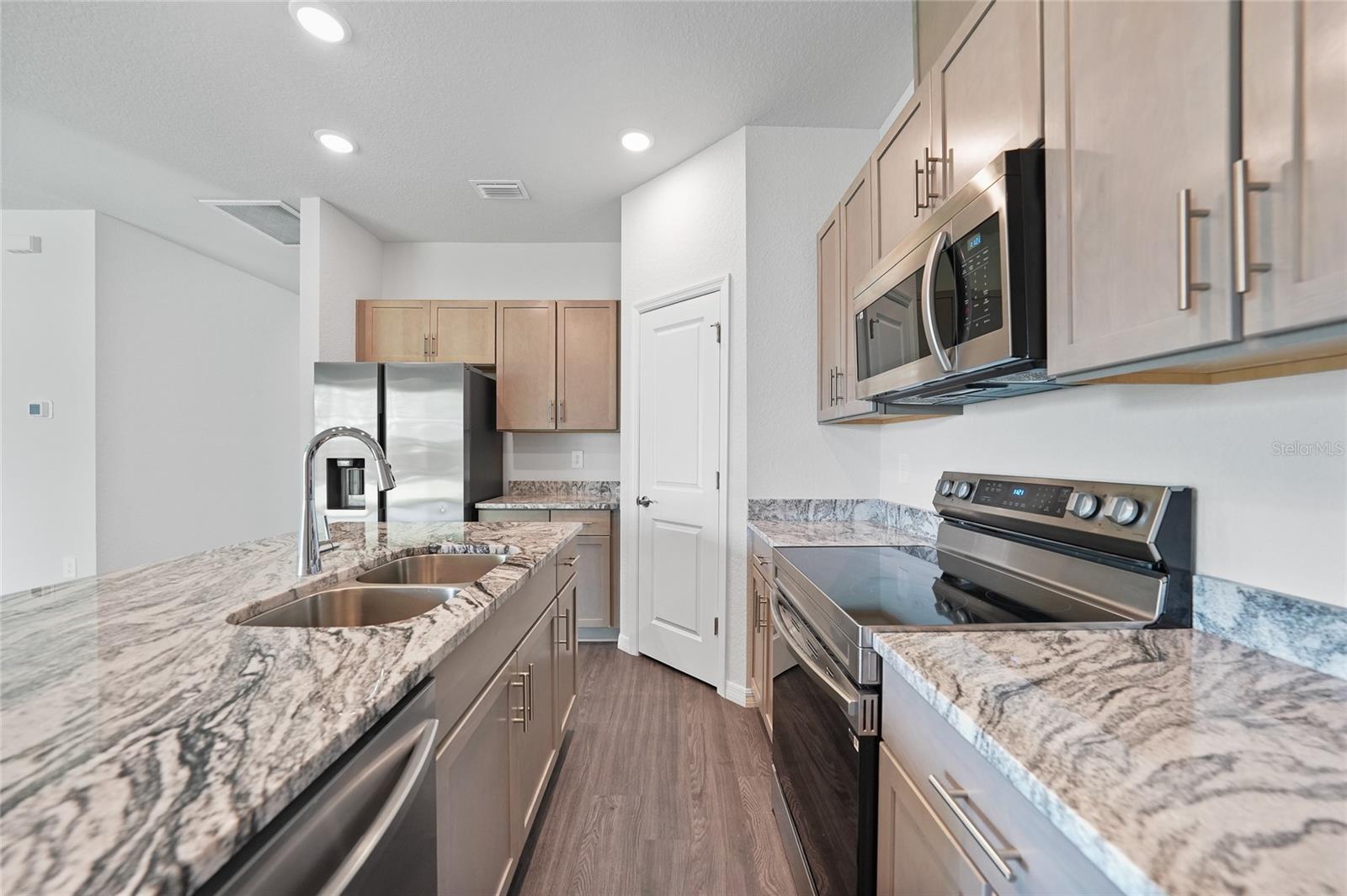 1057 PRESQUE ISLE DR, PORT CHARLOTTE, FL, 33952