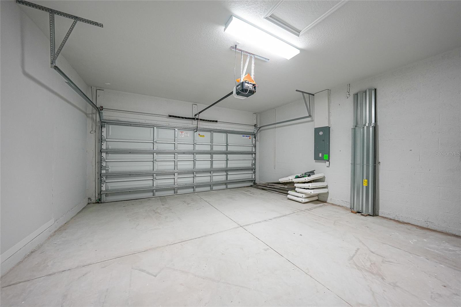 1057 PRESQUE ISLE DR, PORT CHARLOTTE, FL, 33952