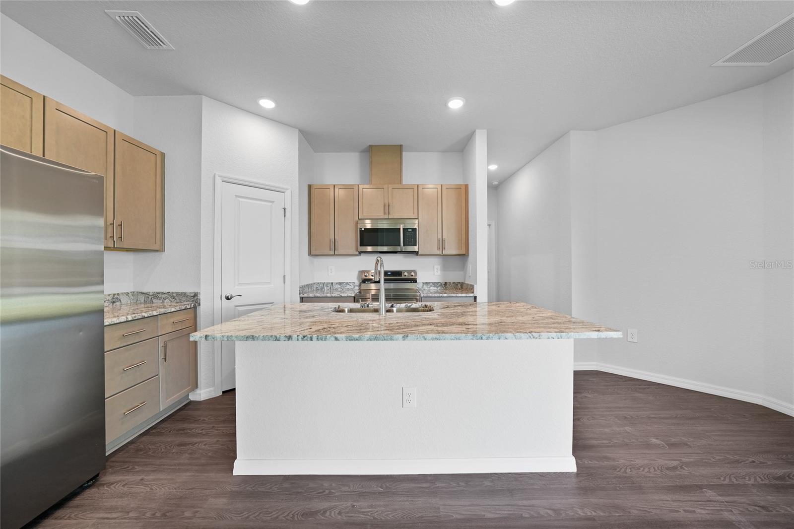 1057 PRESQUE ISLE DR, PORT CHARLOTTE, FL, 33952