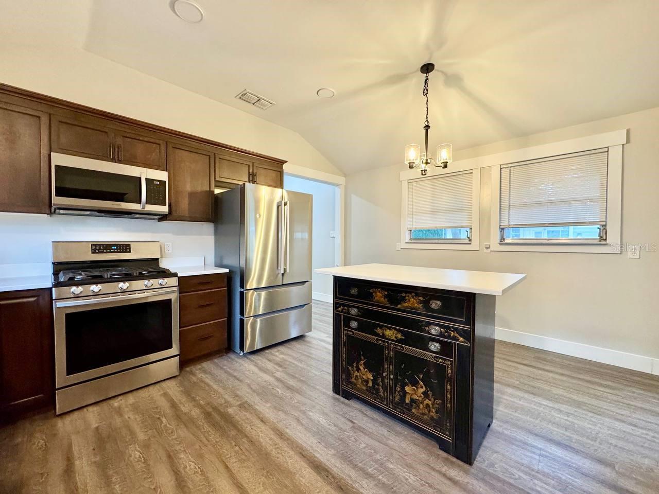 1216 E CHELSEA ST, TAMPA, FL, 33603