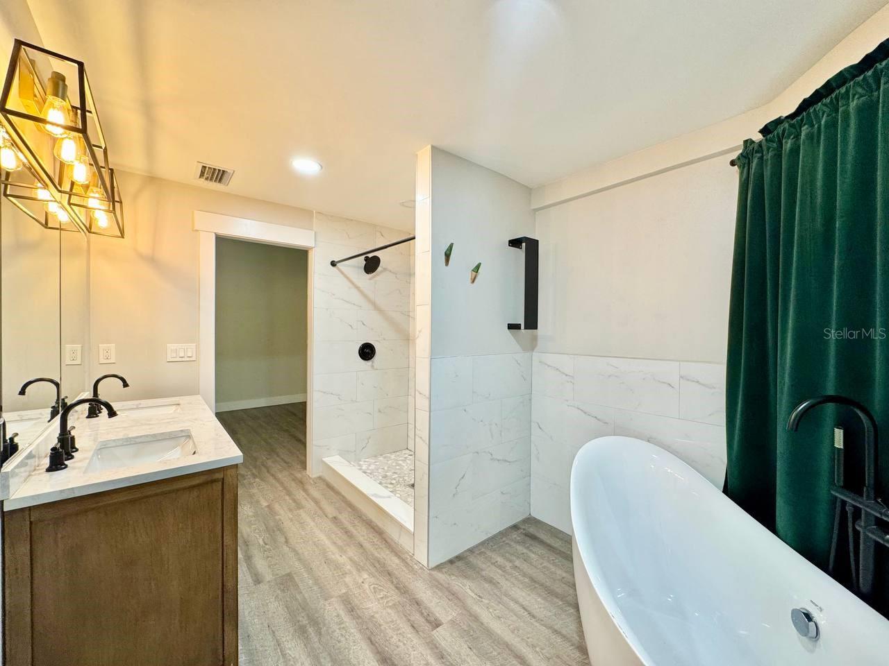 1216 E CHELSEA ST, TAMPA, FL, 33603