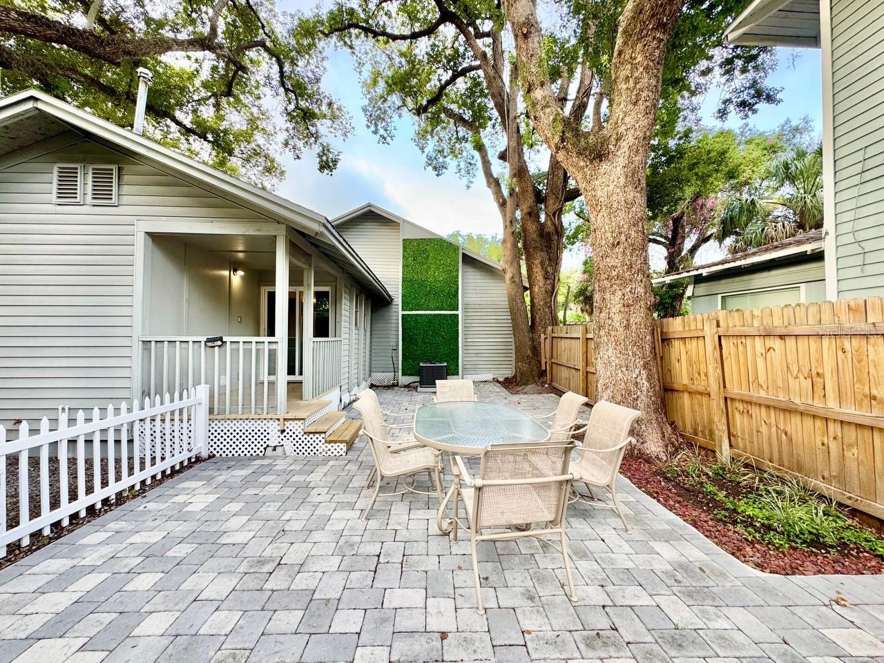 1216 E CHELSEA ST, TAMPA, FL, 33603