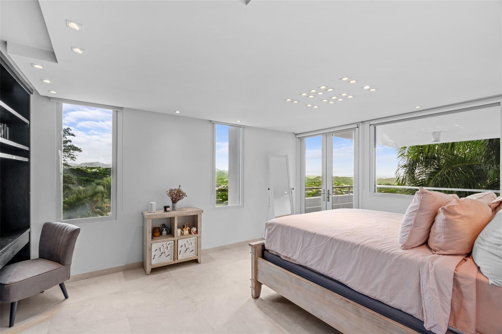 PR9114135 Property Photo