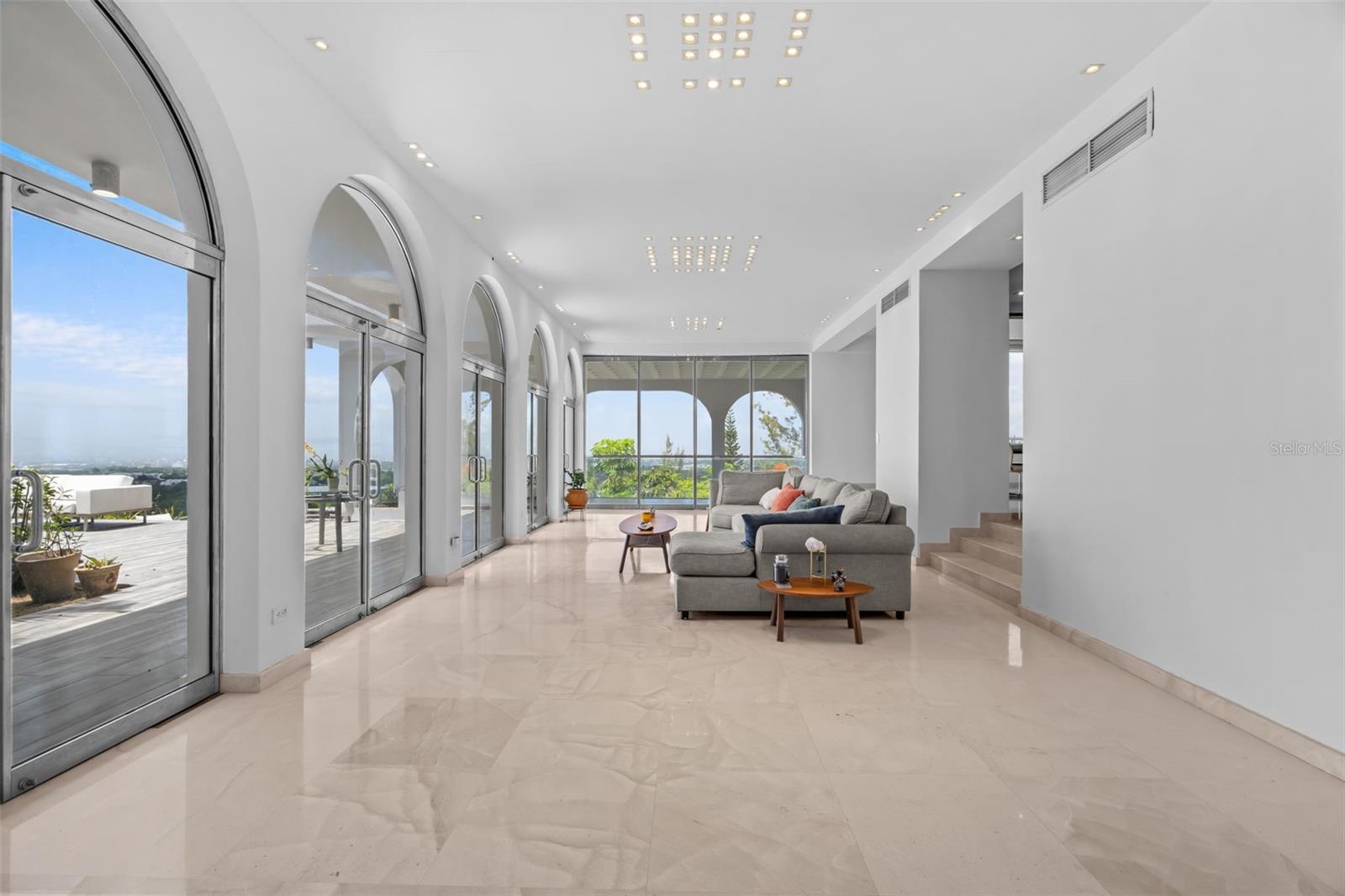 PR9114135 Property Photo