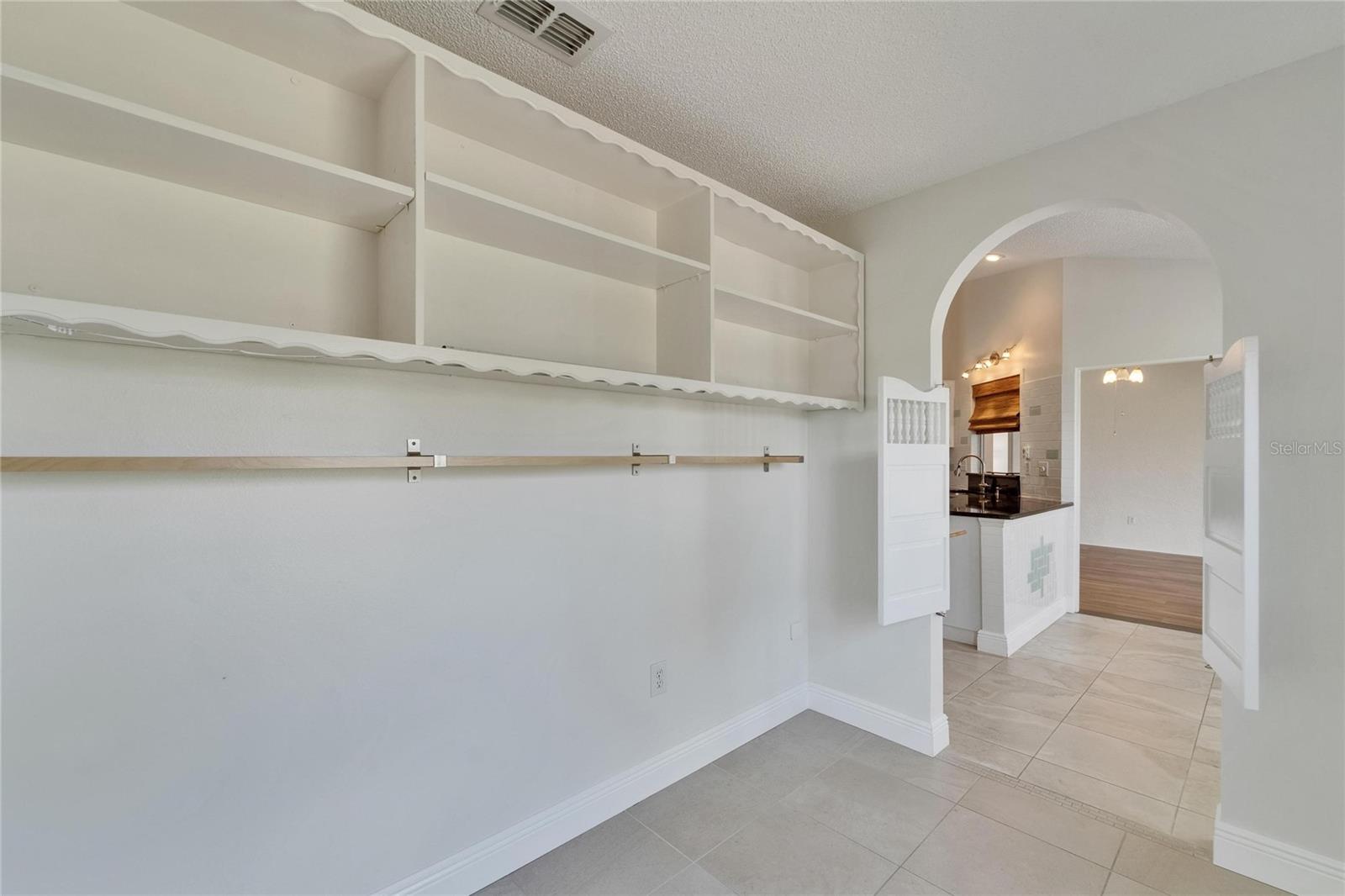 304 CALOOSA PALMS CT, SUN CITY CENTER, FL, 33573