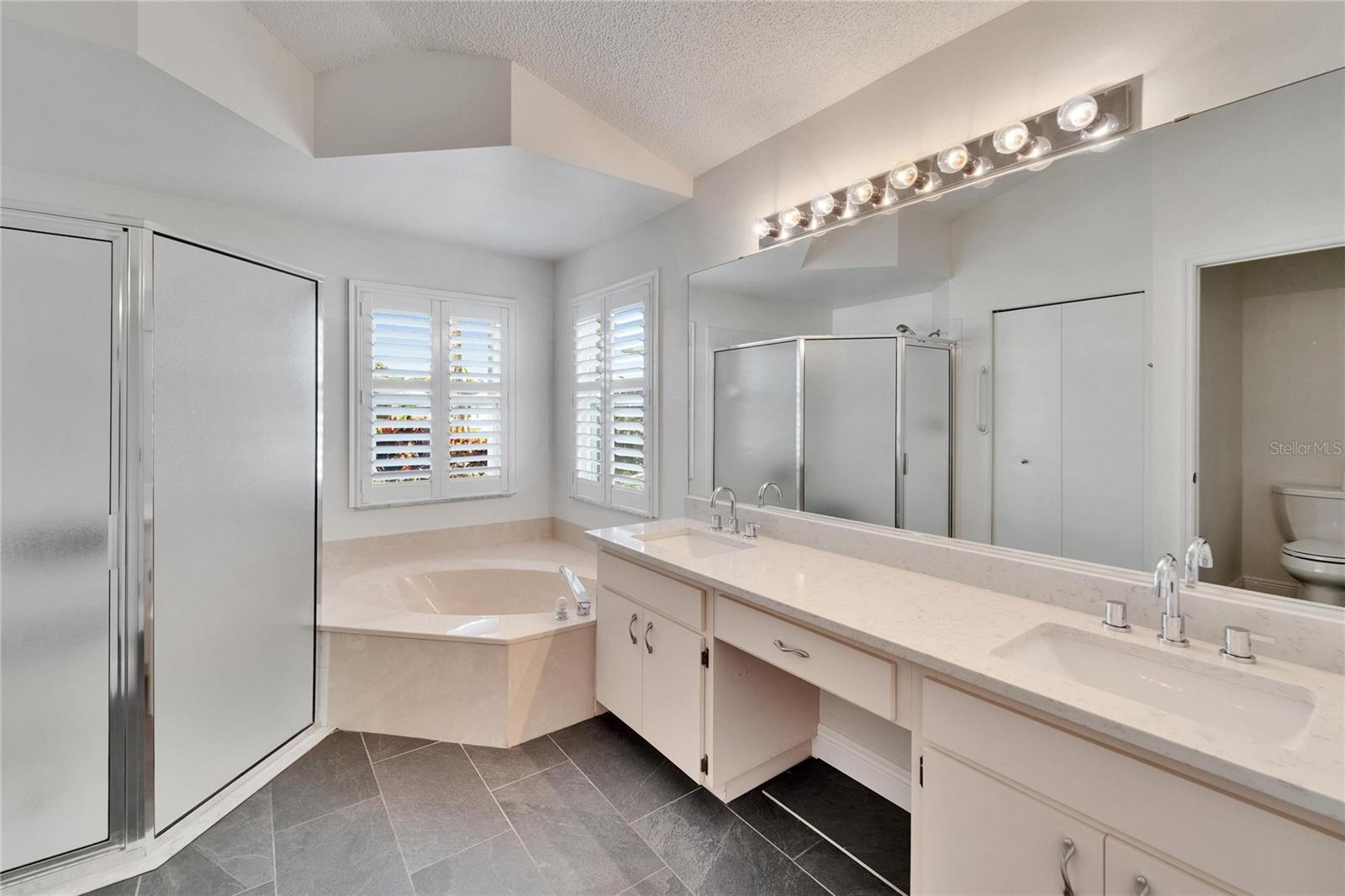 304 CALOOSA PALMS CT, SUN CITY CENTER, FL, 33573