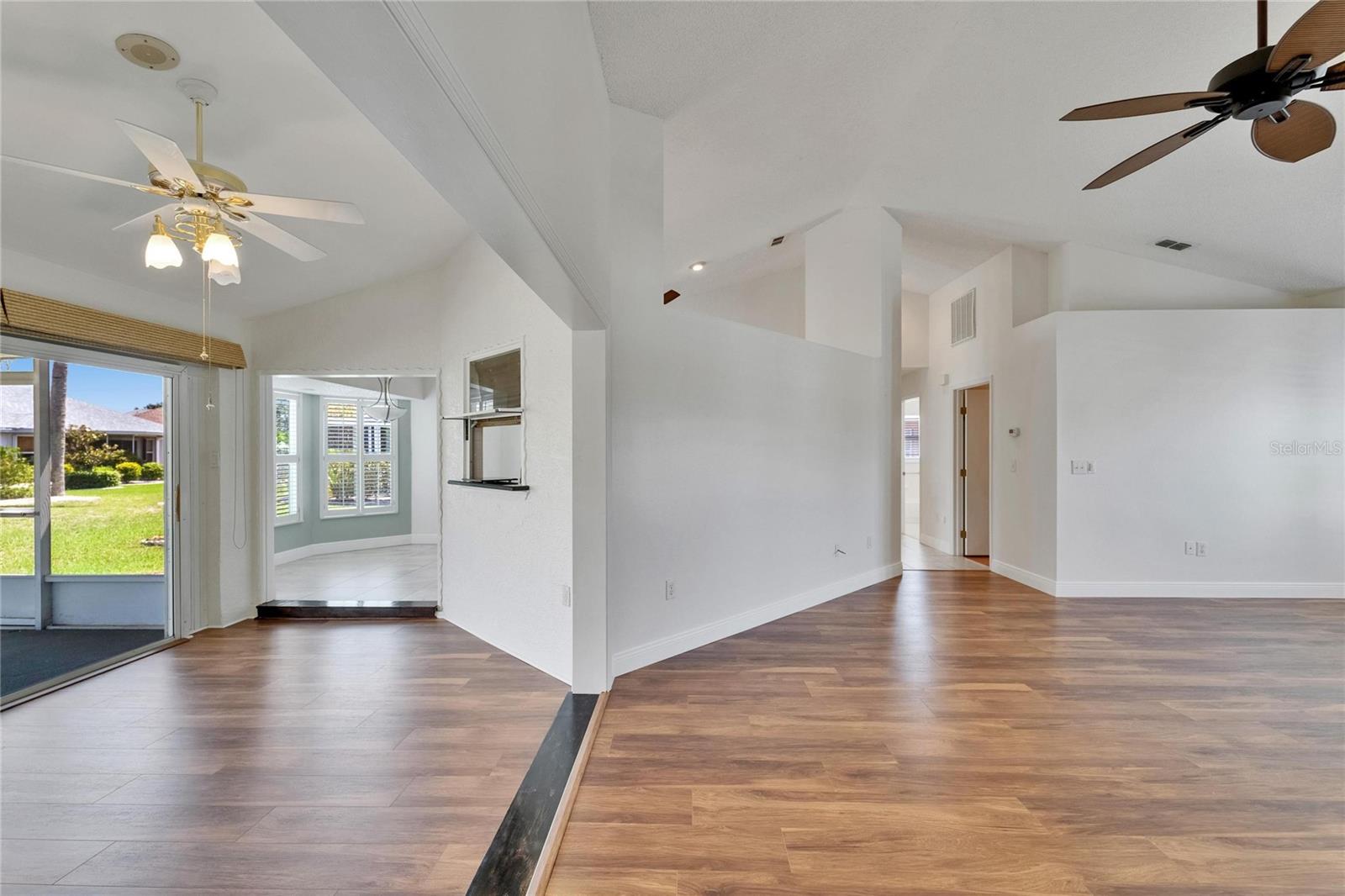 304 CALOOSA PALMS CT, SUN CITY CENTER, FL, 33573