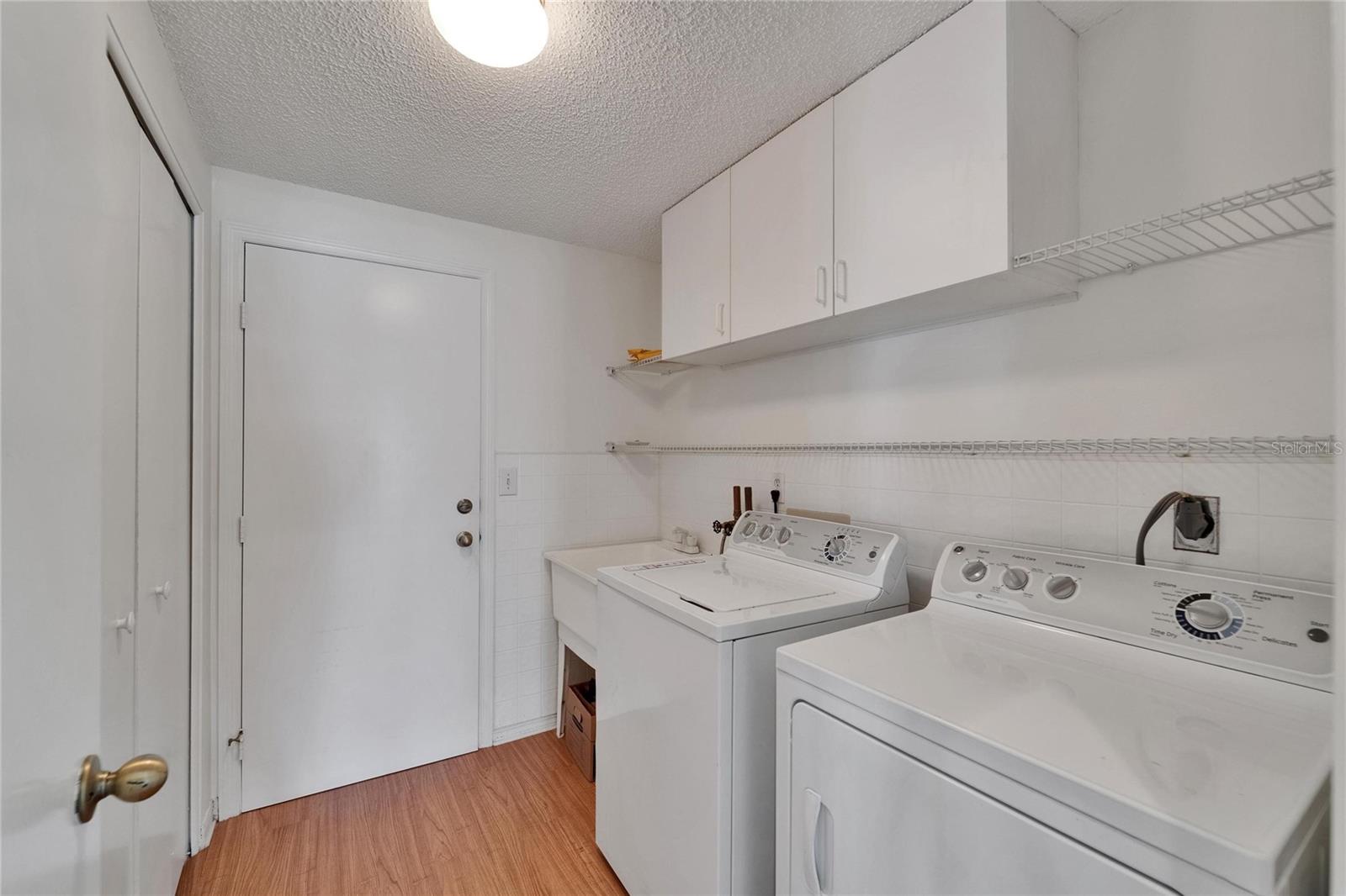 304 CALOOSA PALMS CT, SUN CITY CENTER, FL, 33573