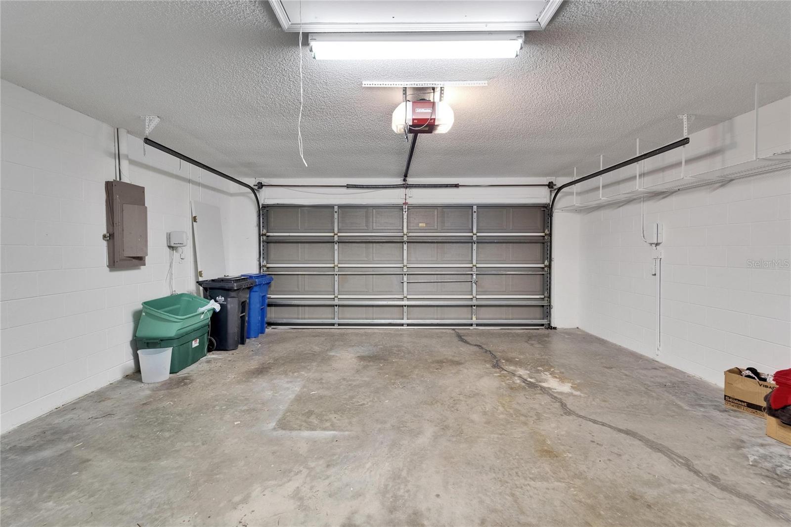 304 CALOOSA PALMS CT, SUN CITY CENTER, FL, 33573