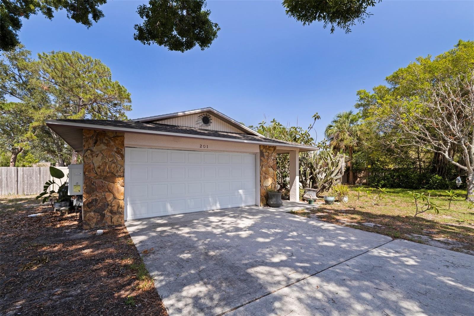 201 WESTWOOD TER N, ST PETERSBURG, FL, 33710