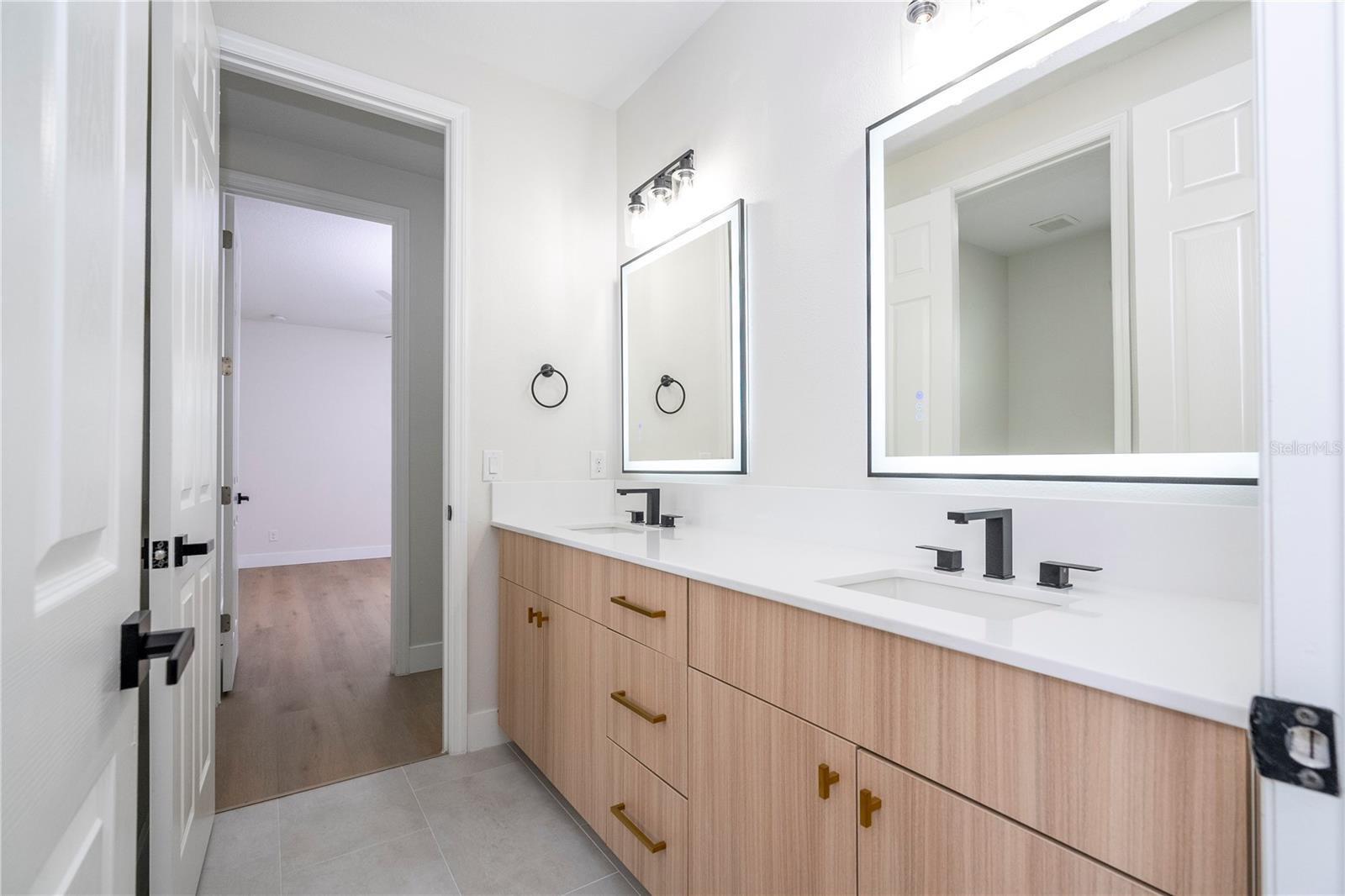 5161 DOVE TREE ST, ORLANDO, FL, 32811