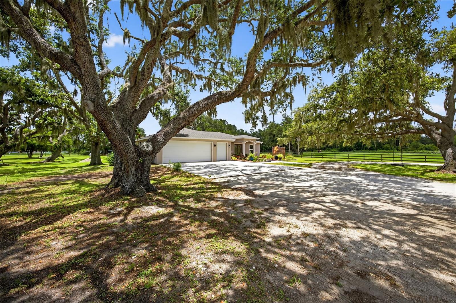 A4655381 Property Photo
