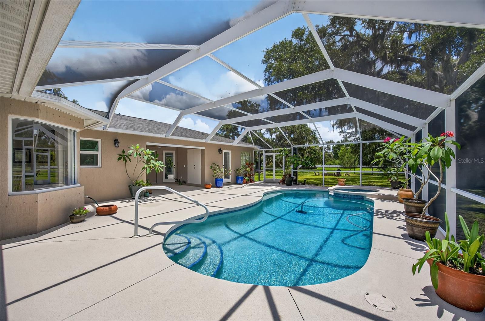 A4655381 Property Photo
