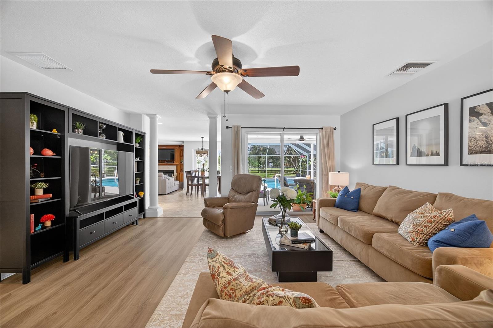 A4655381 Property Photo