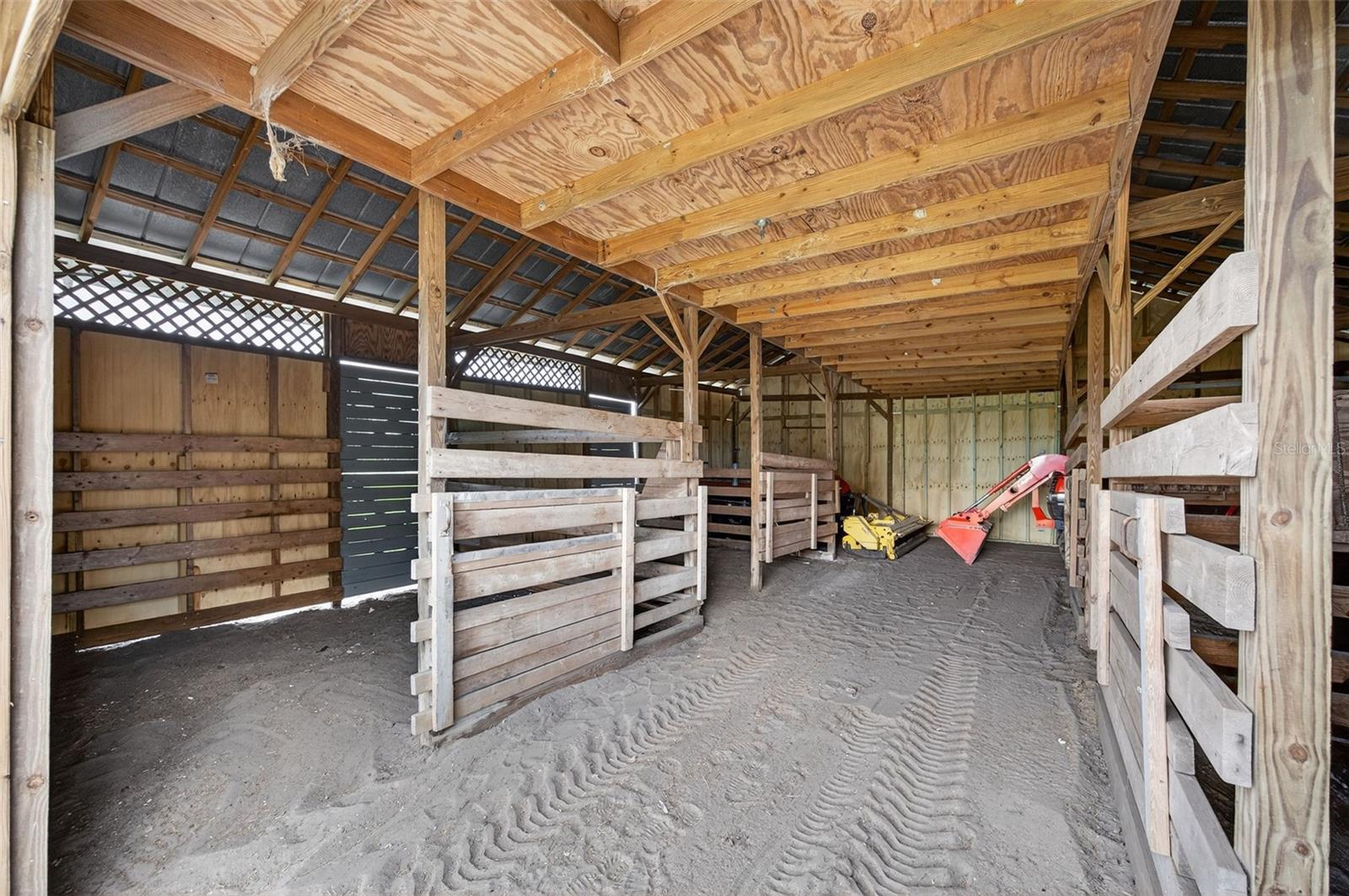 A4655381 Property Photo