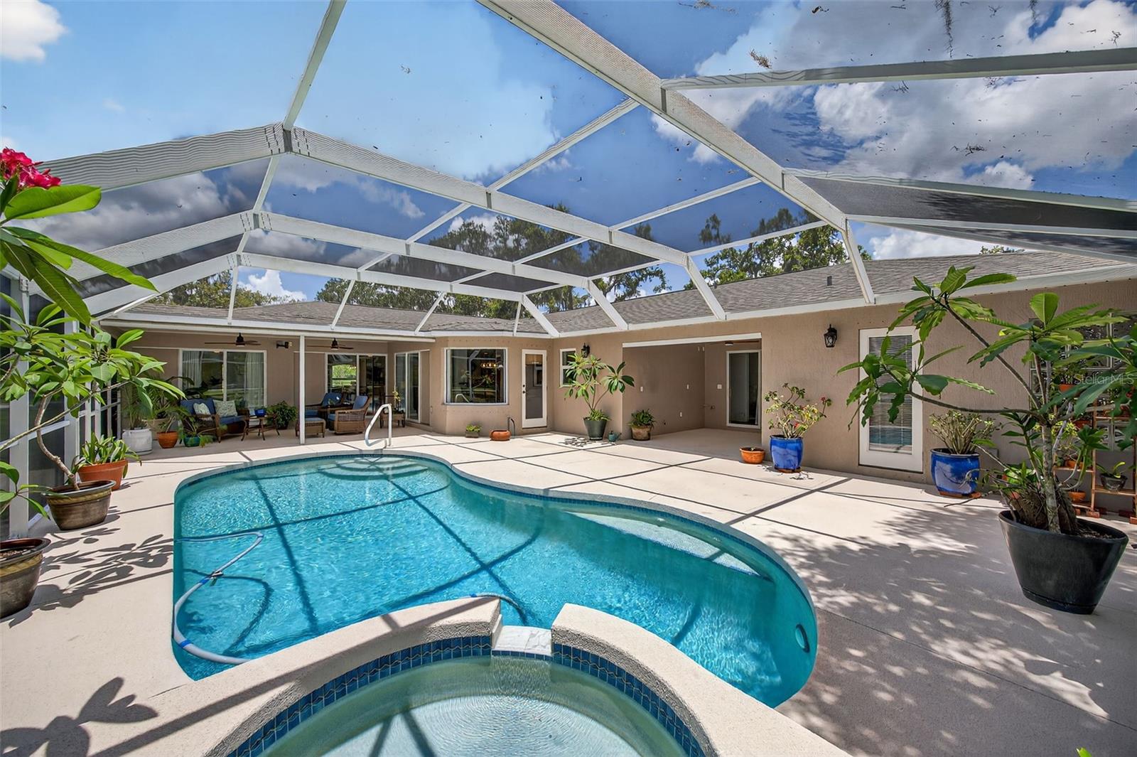A4655381 Property Photo
