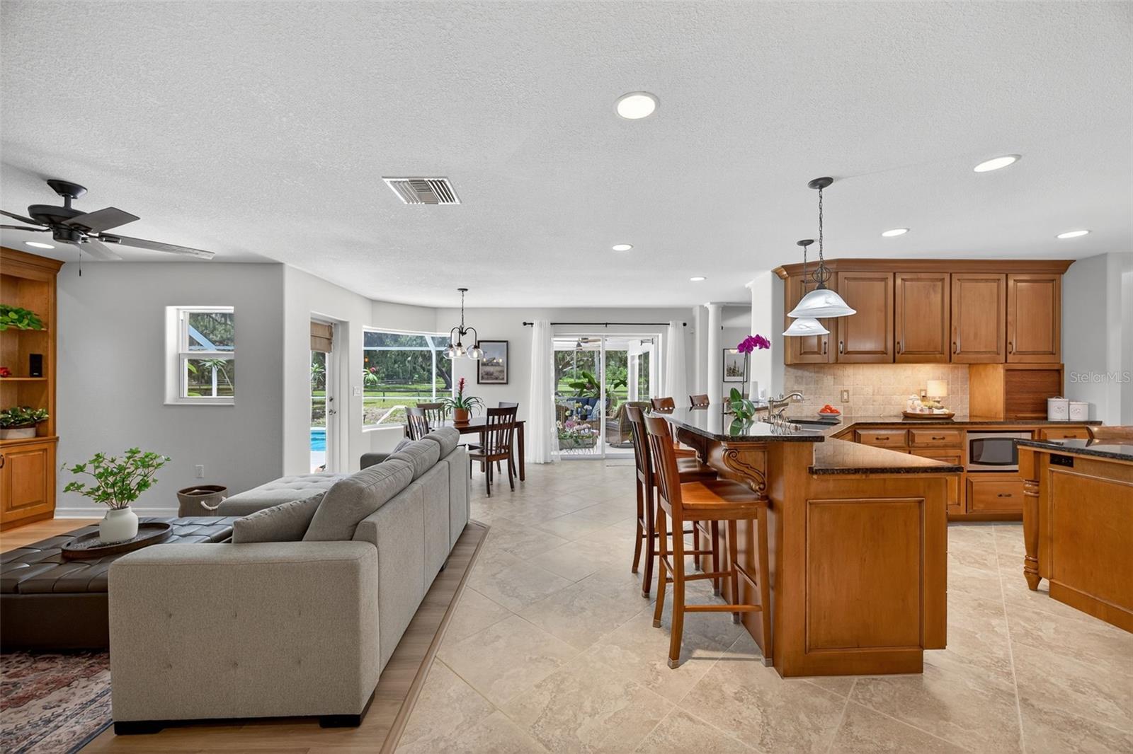 A4655381 Property Photo