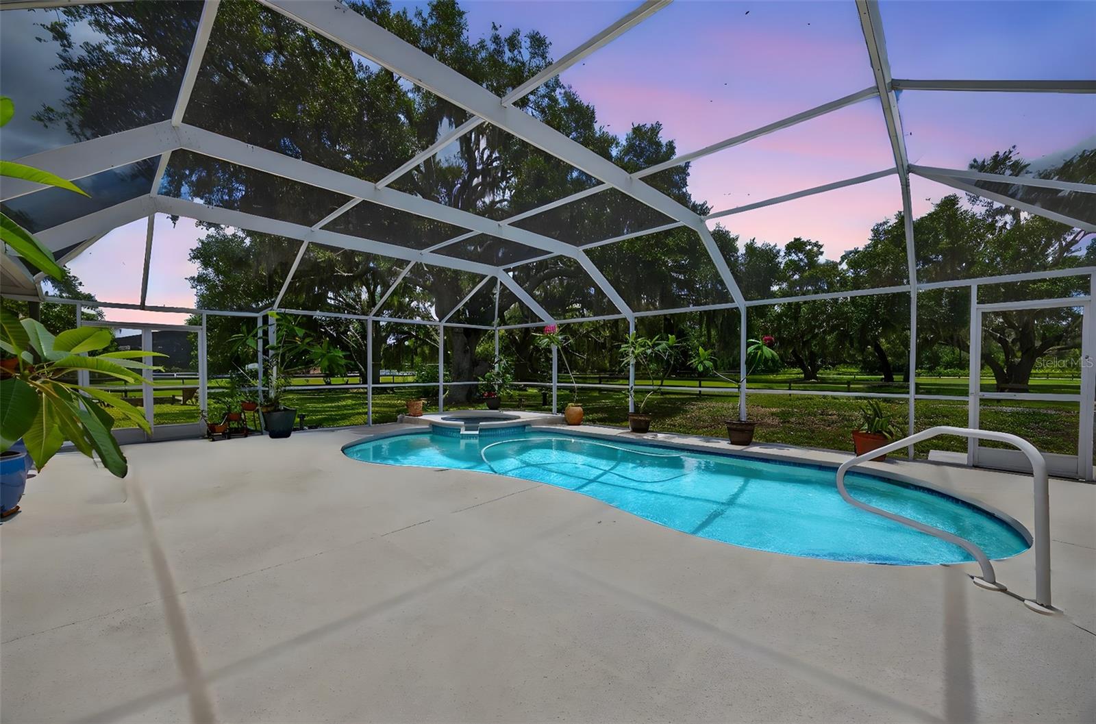 A4655381 Property Photo