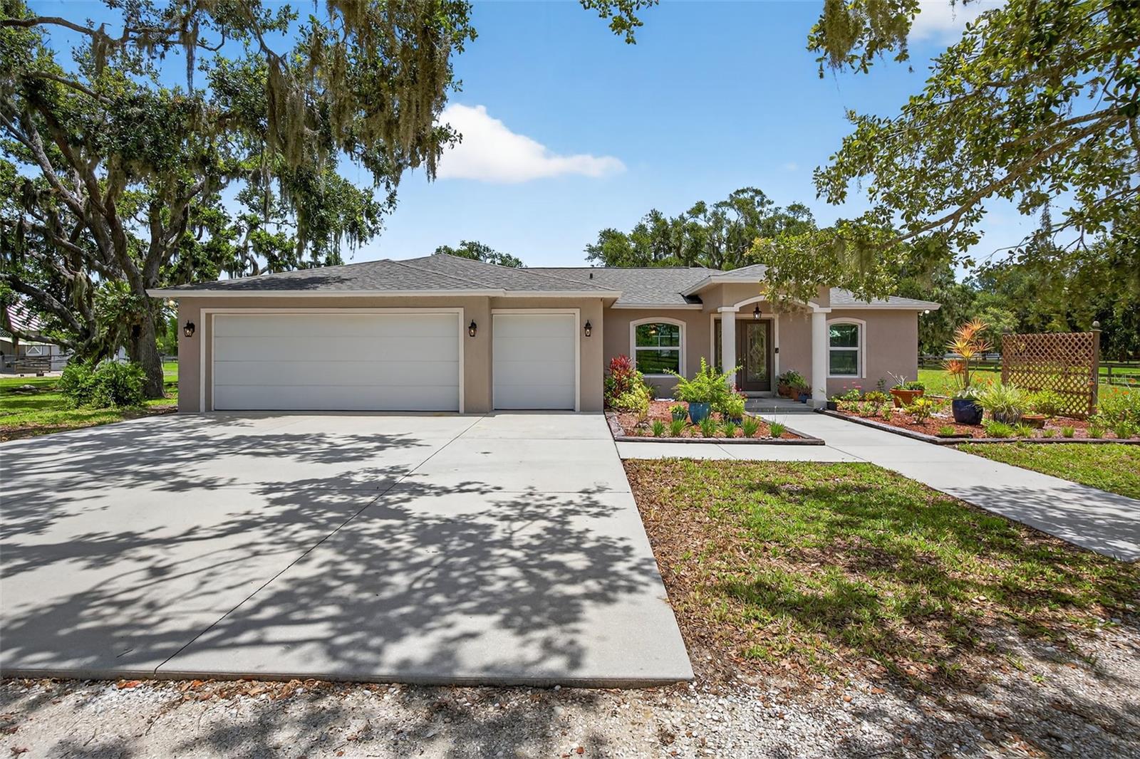 A4655381 Property Photo