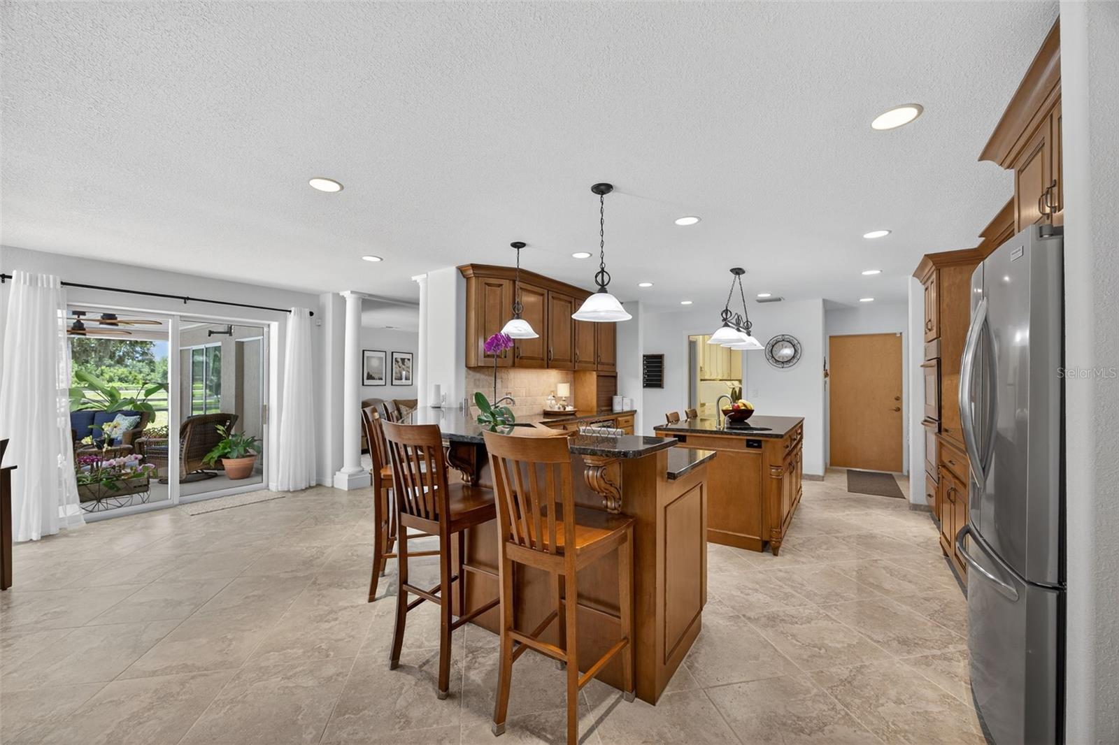 A4655381 Property Photo