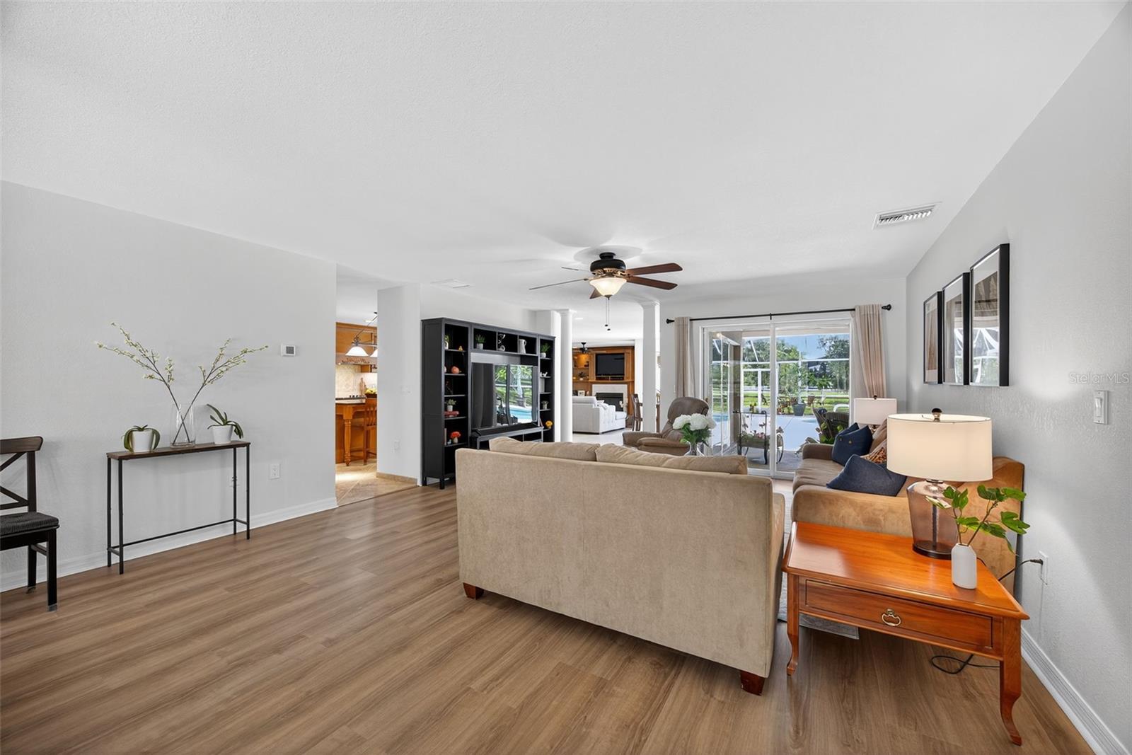 A4655381 Property Photo
