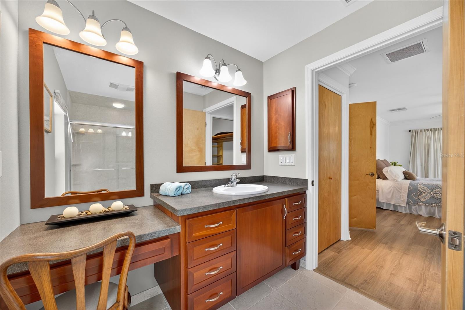 A4655381 Property Photo
