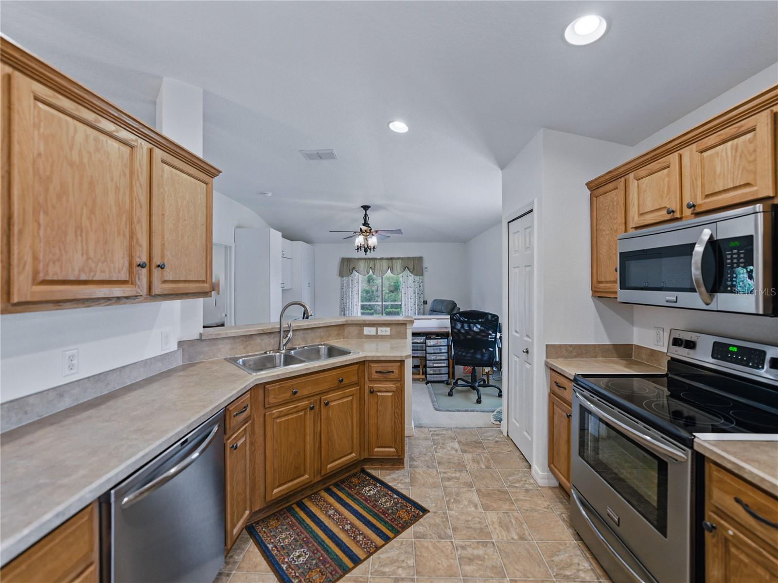 3427 WATERLUTE WAY, LAKELAND, FL, 33811