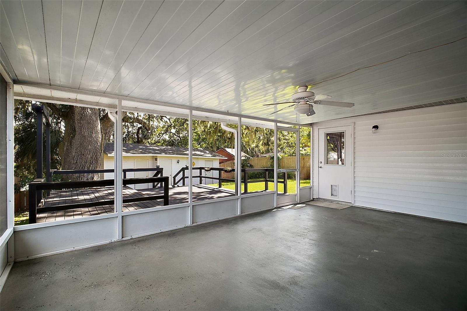 1301 CAMBRIDGE DR, LEESBURG, FL, 34748