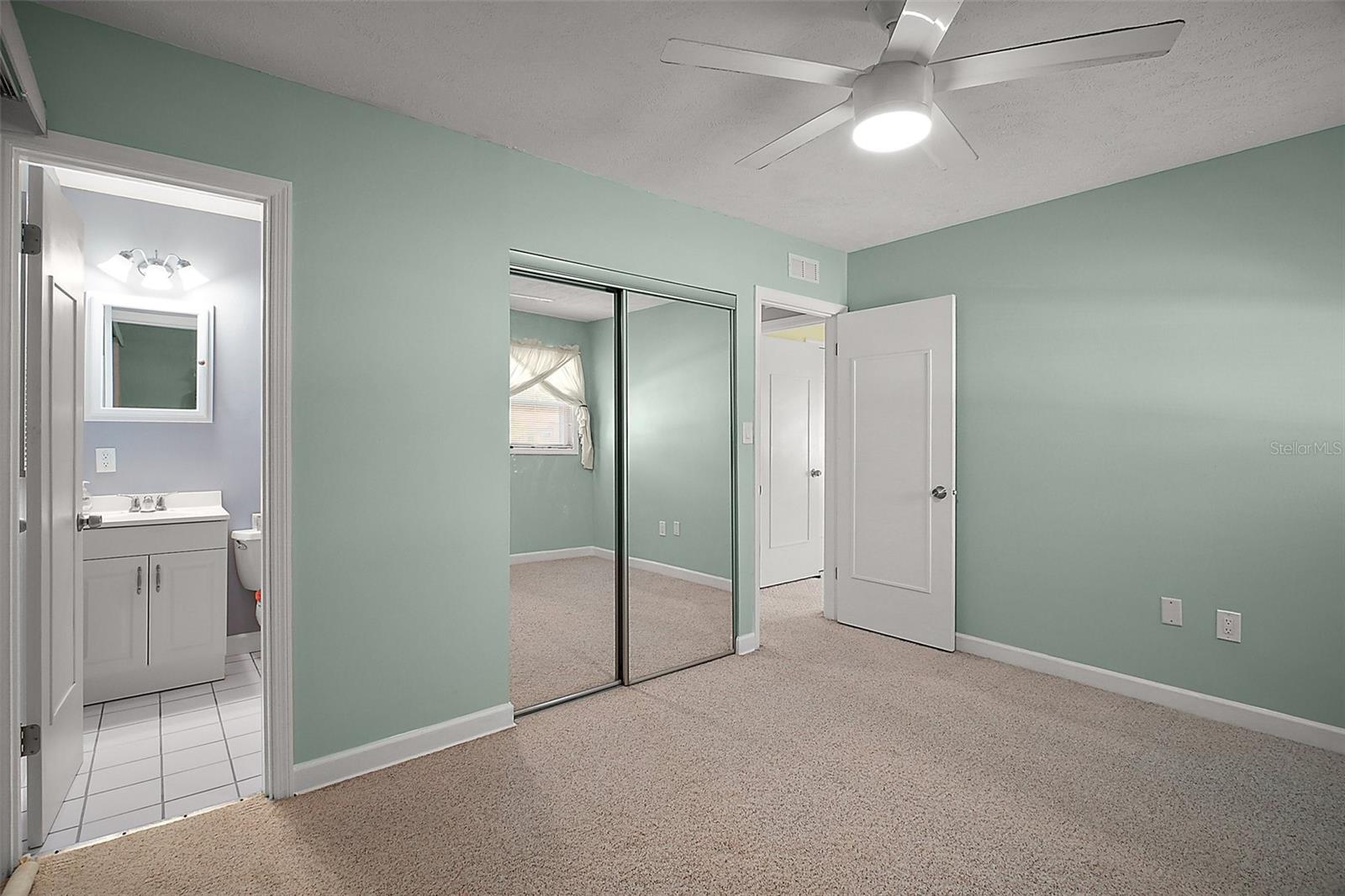 1301 CAMBRIDGE DR, LEESBURG, FL, 34748