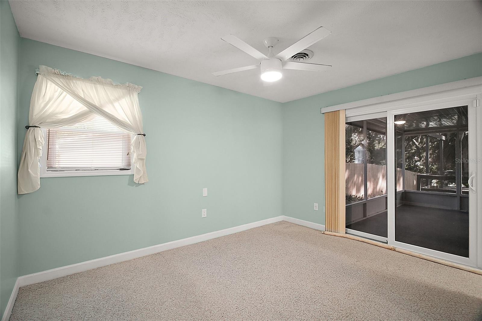 1301 CAMBRIDGE DR, LEESBURG, FL, 34748