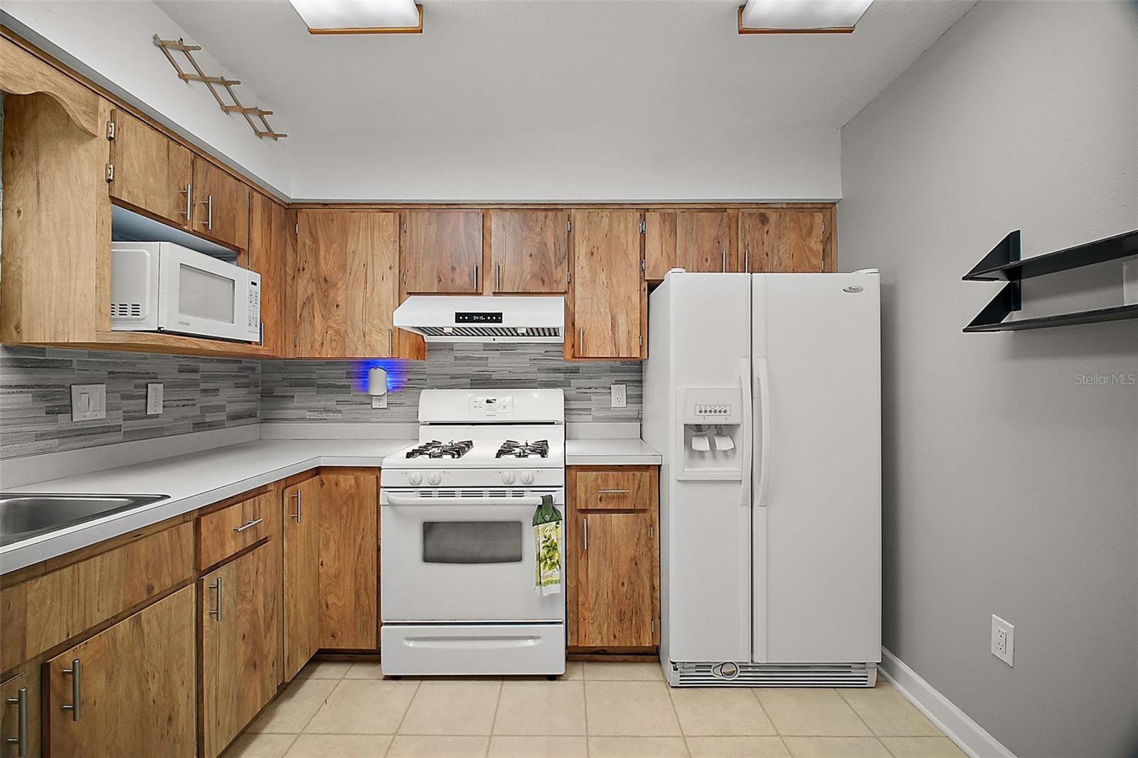 1301 CAMBRIDGE DR, LEESBURG, FL, 34748