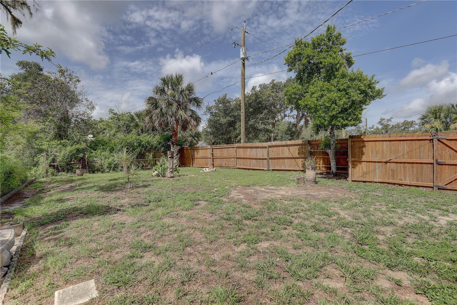 11006 SPIVEY RD, GIBSONTON, FL, 33534