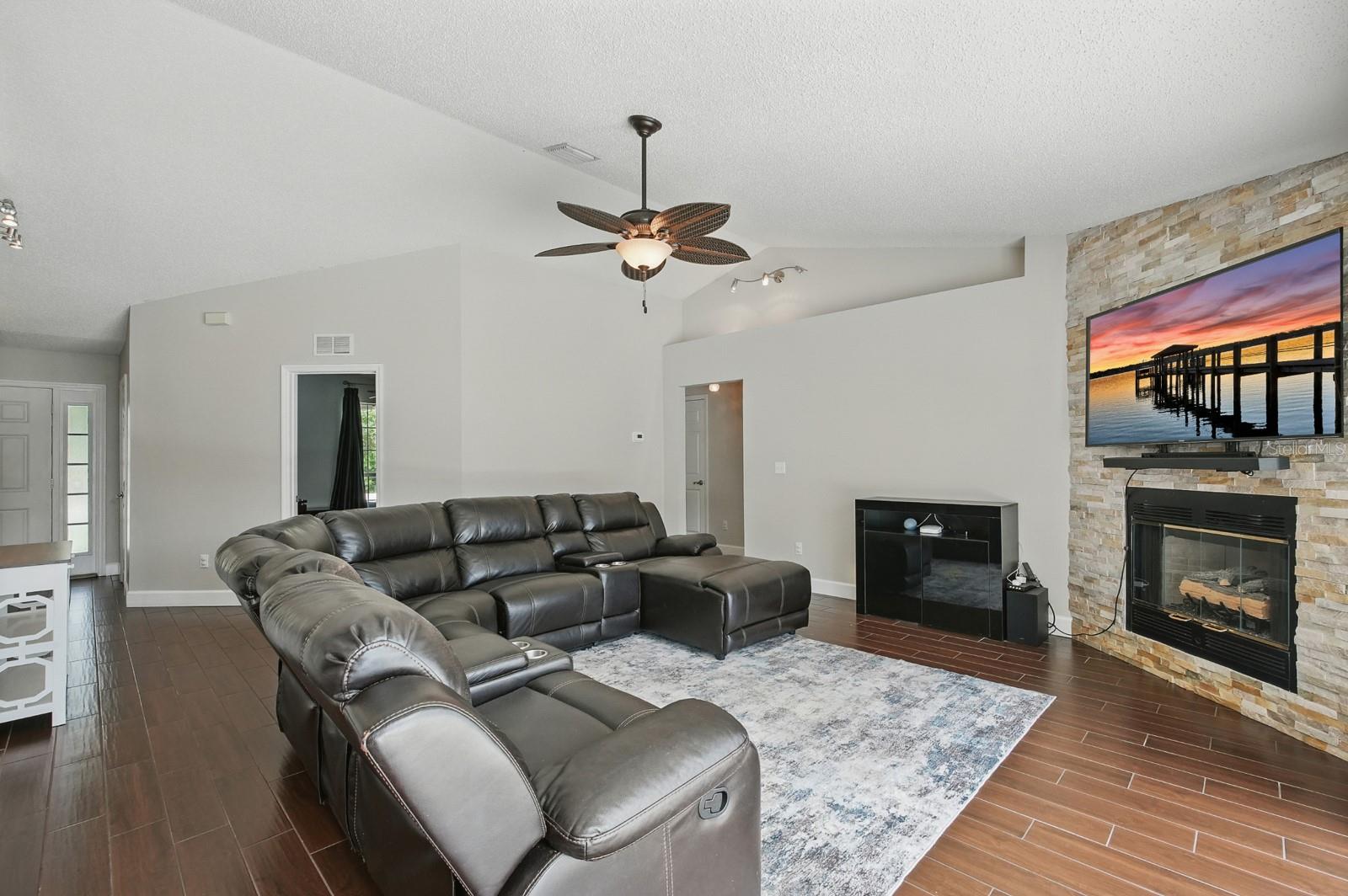 17 SEDGEFIELD PATH S, PALM COAST, FL, 32164