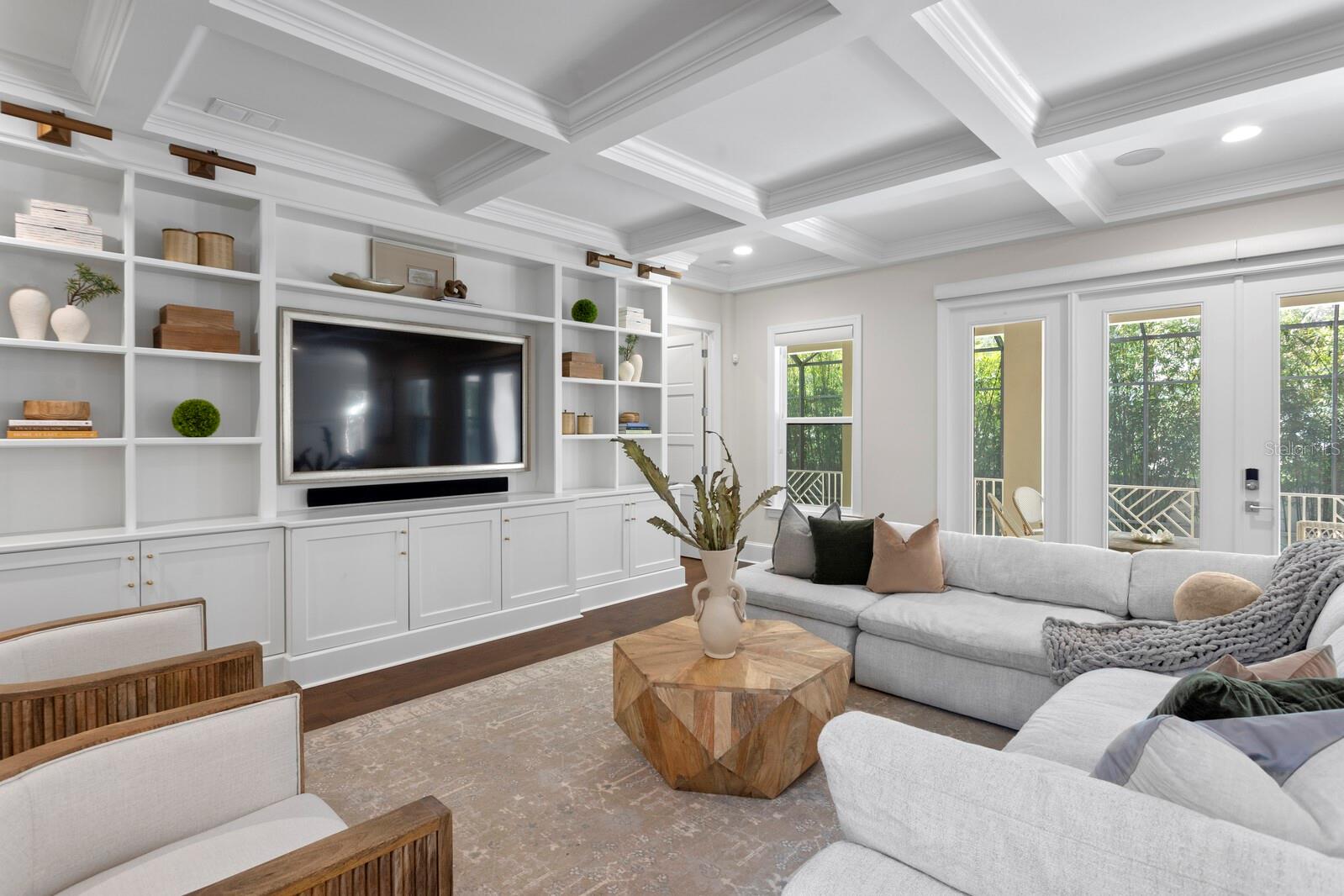 534 LADRONE AVE, TAMPA, FL, 33606