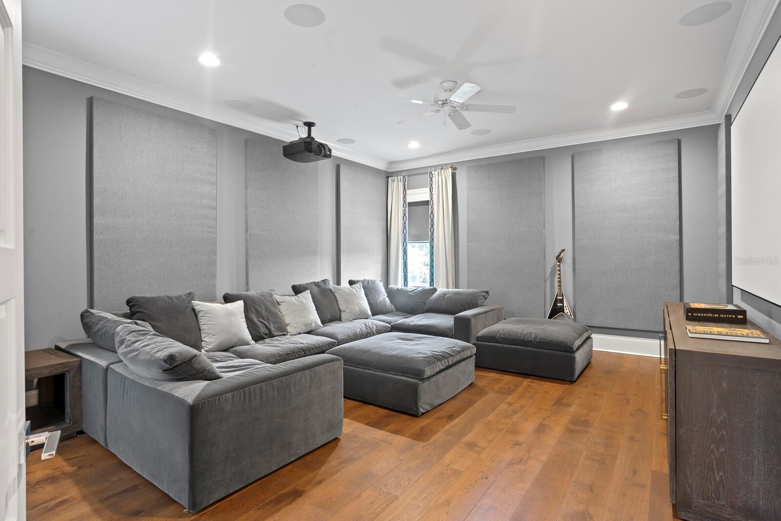 534 LADRONE AVE, TAMPA, FL, 33606