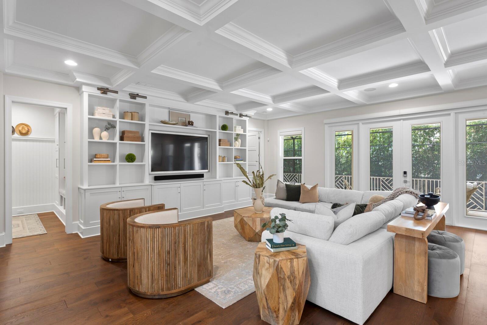 534 LADRONE AVE, TAMPA, FL, 33606