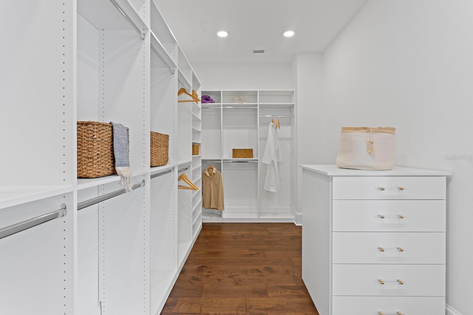 534 LADRONE AVE, TAMPA, FL, 33606