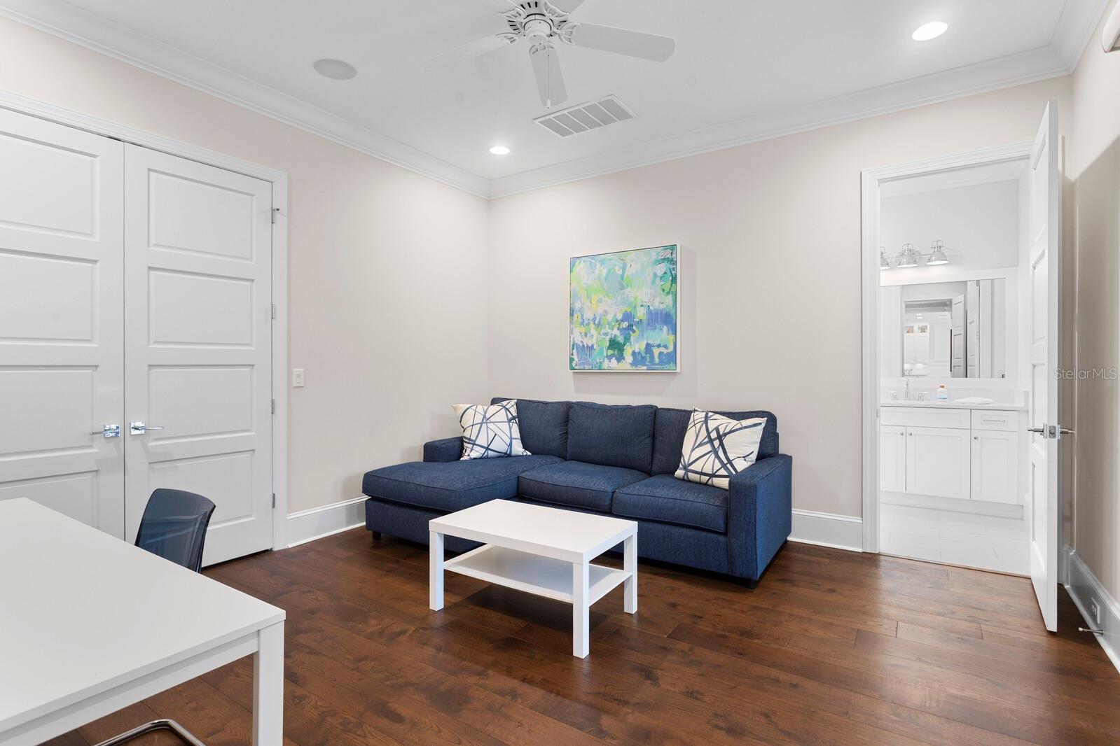 534 LADRONE AVE, TAMPA, FL, 33606