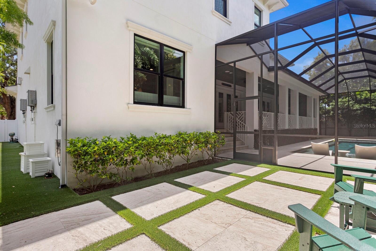 534 LADRONE AVE, TAMPA, FL, 33606