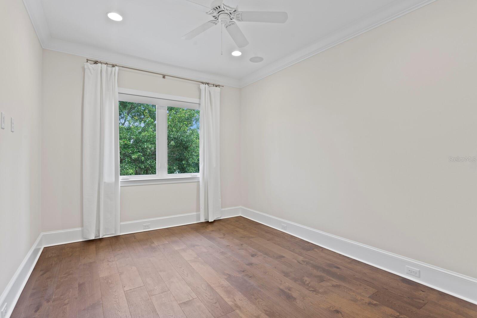 534 LADRONE AVE, TAMPA, FL, 33606