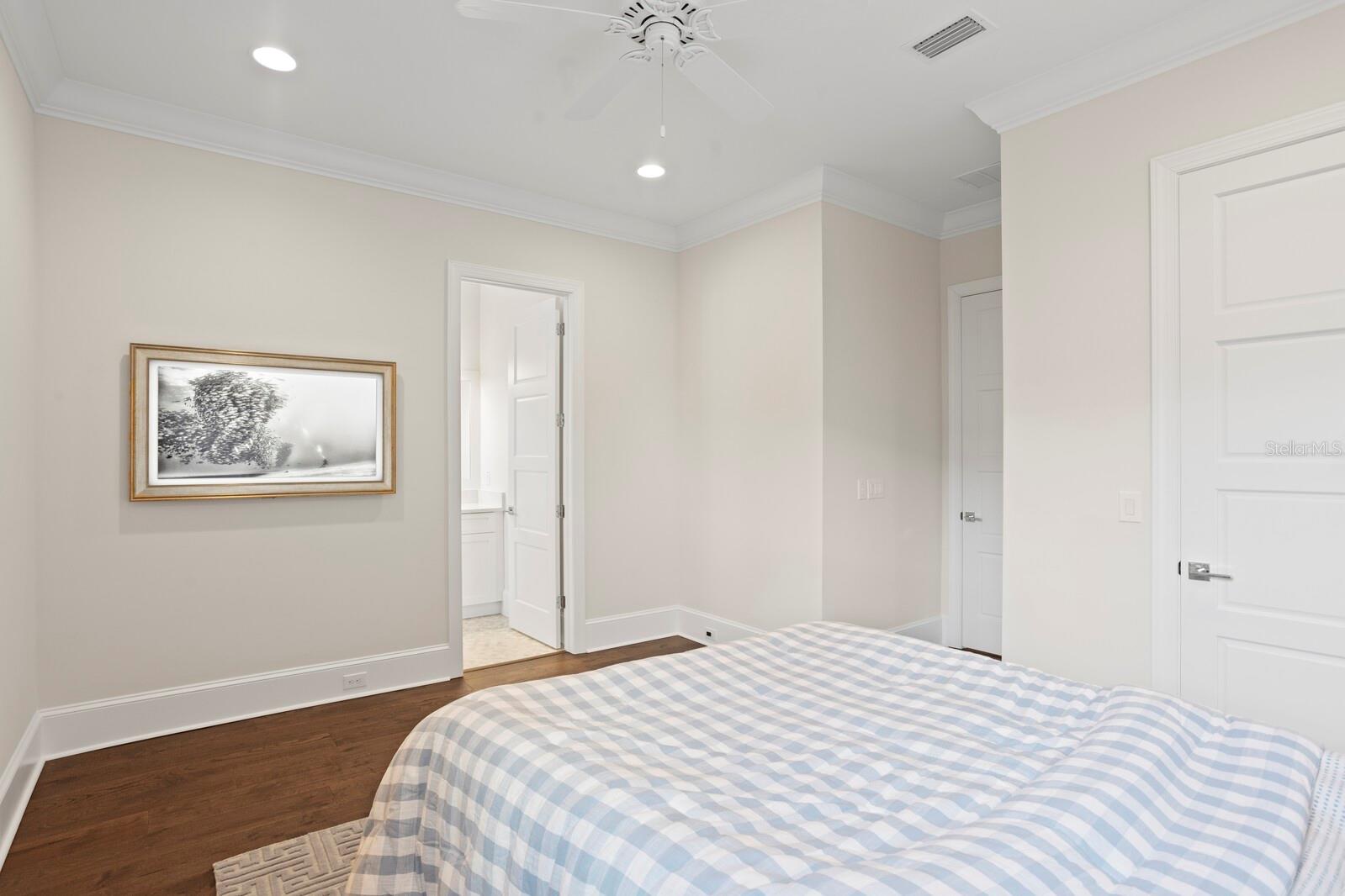 534 LADRONE AVE, TAMPA, FL, 33606