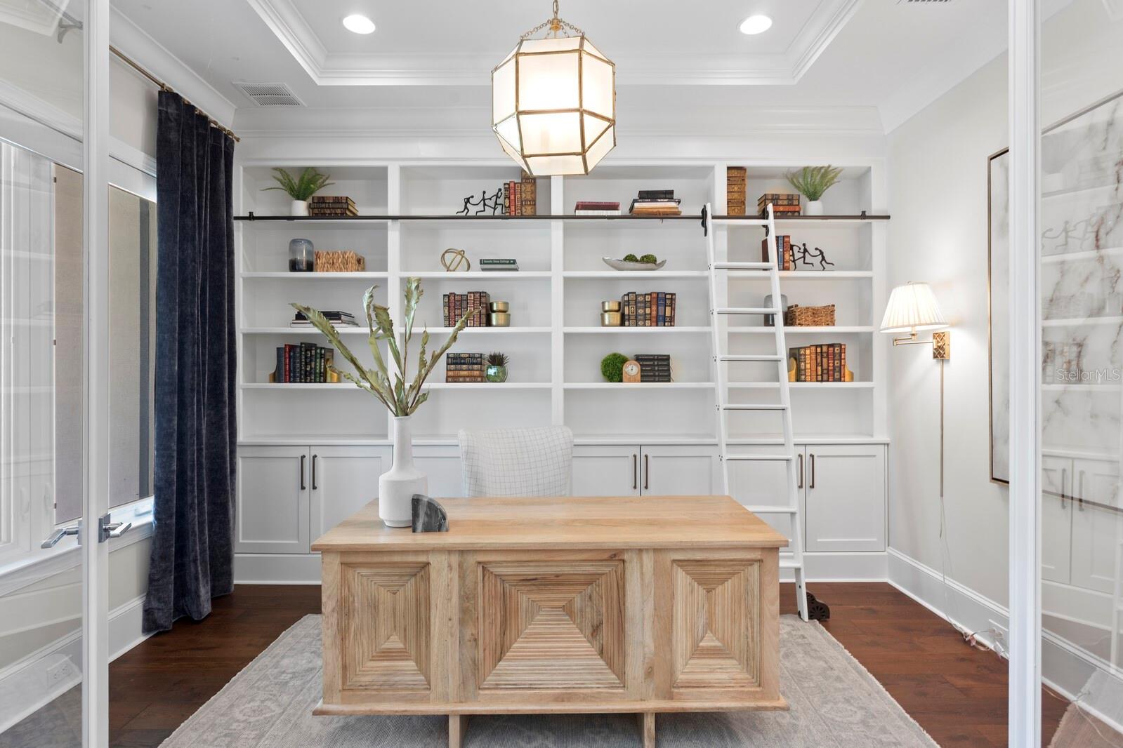 534 LADRONE AVE, TAMPA, FL, 33606