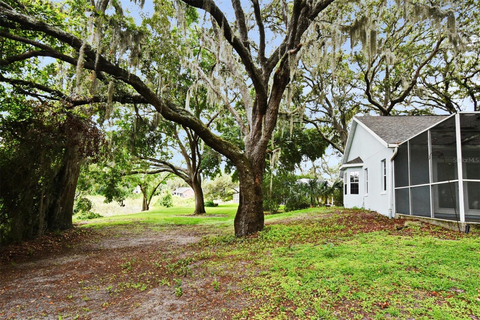 33042 LAKE BEND CIR, LEESBURG, FL, 34788