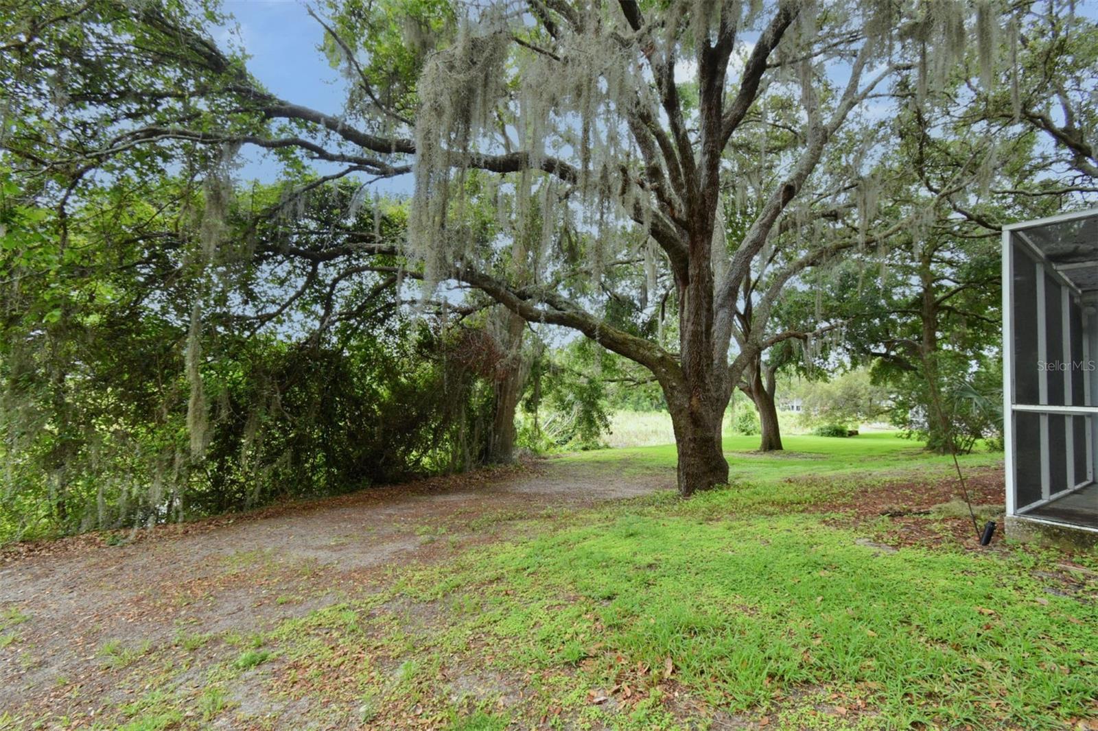 33042 LAKE BEND CIR, LEESBURG, FL, 34788