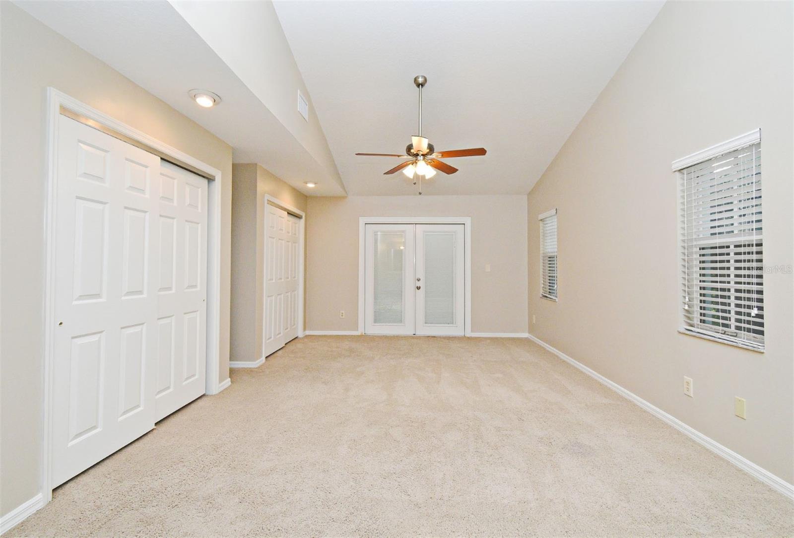 33042 LAKE BEND CIR, LEESBURG, FL, 34788