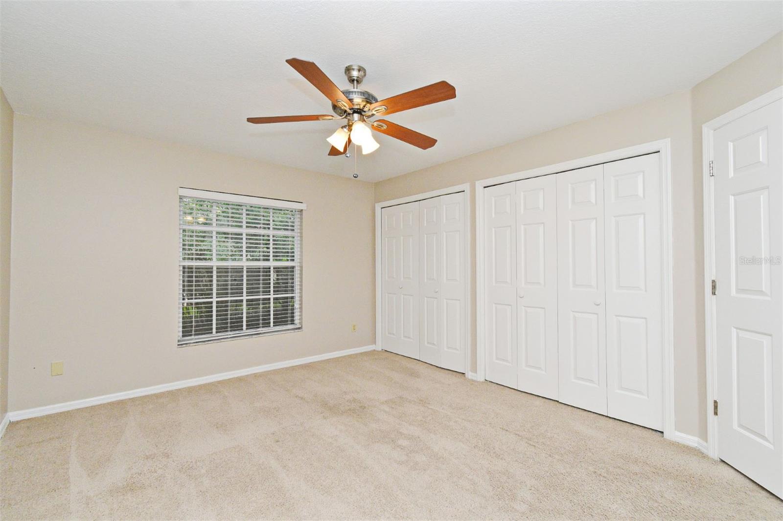 33042 LAKE BEND CIR, LEESBURG, FL, 34788