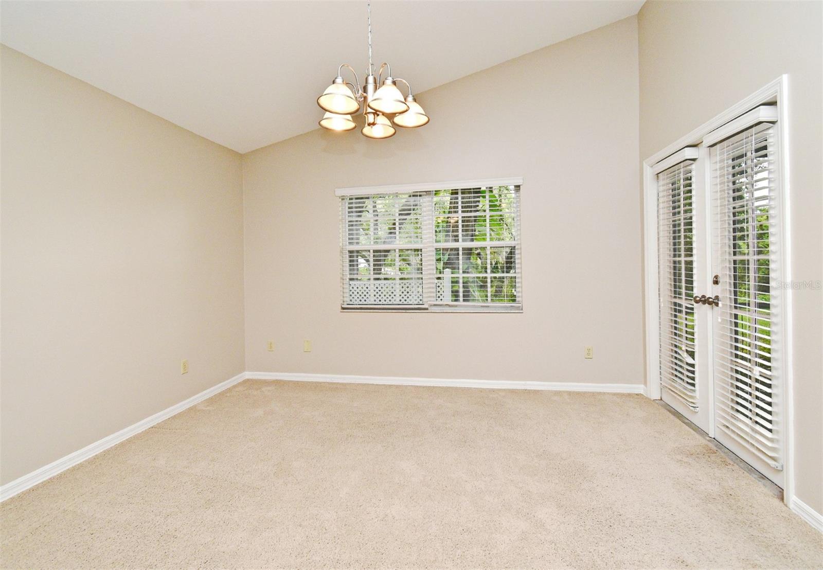 33042 LAKE BEND CIR, LEESBURG, FL, 34788