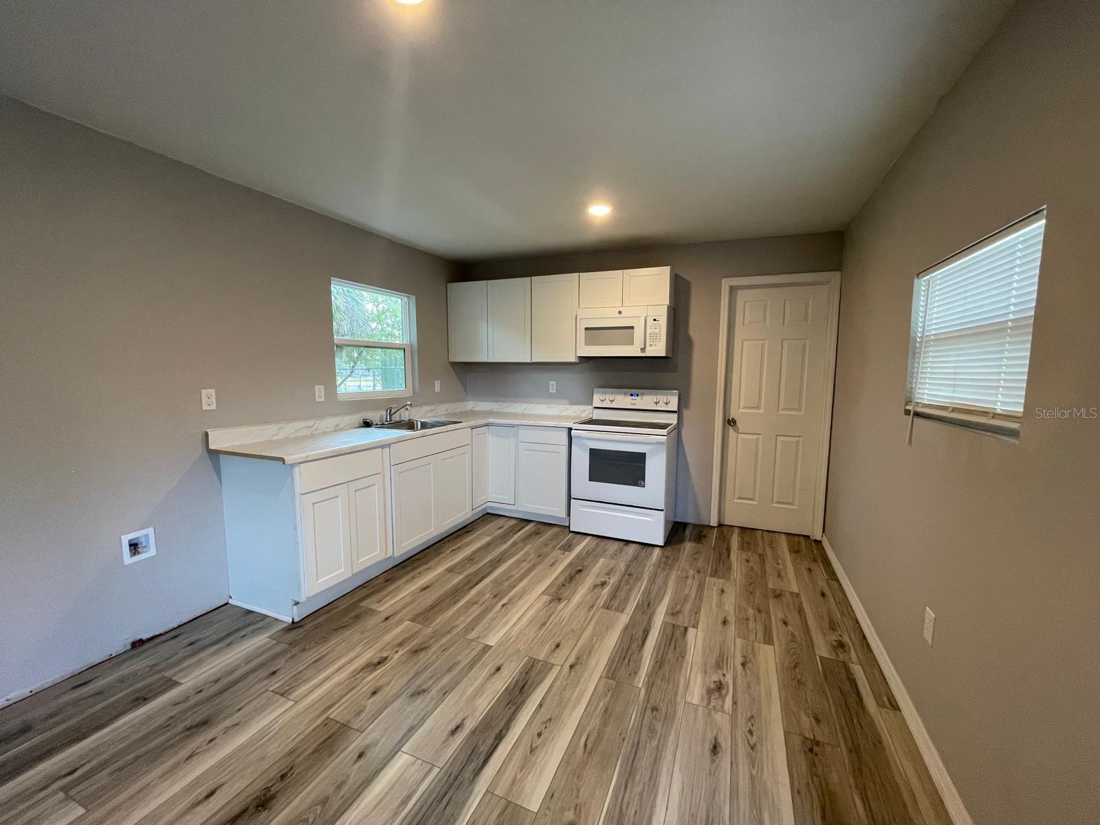 2540 BROADWAY ST, LAKELAND, FL, 33801