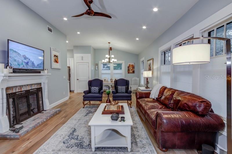 1201 S PALMETTO AVE, SANFORD, FL, 32771